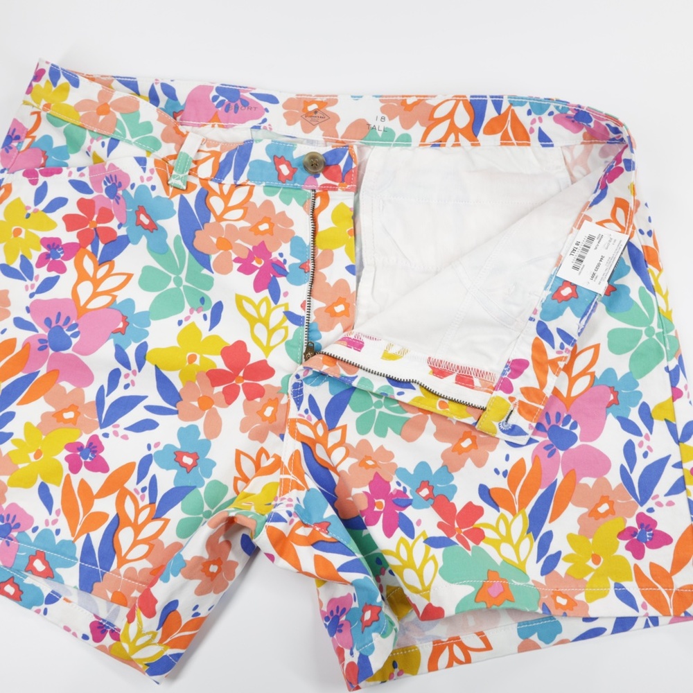 St. John's Bay Women Mid Rise Stretch Floral Chino Shorts Multicolor 18 Tall - Picture 7 of 9